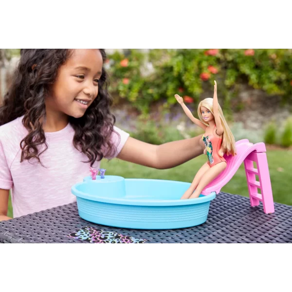 Playset Barbie piscina glam con muñeca – Mattel - Imagen 3